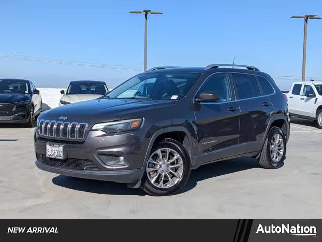 2019 Jeep Cherokee Latitude Plus FWD photo