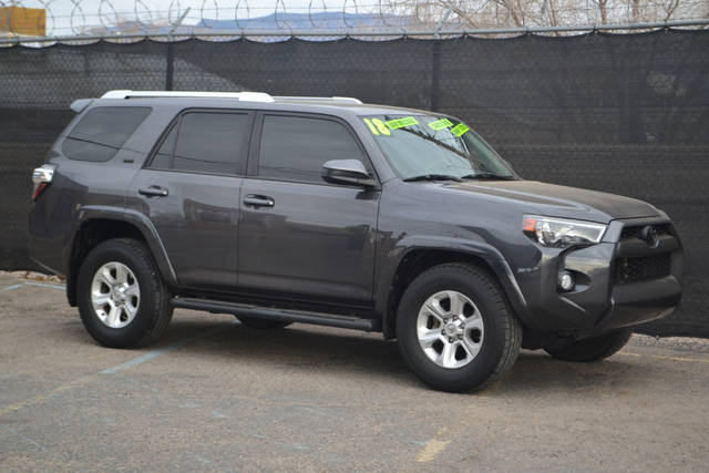 2018 Toyota 4Runner SR5 RWD photo