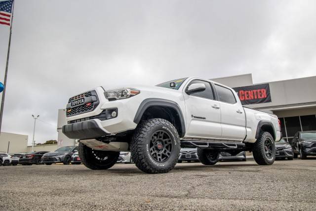 2018 Toyota Tacoma TRD Off Road 4WD photo
