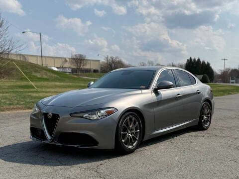 2018 Alfa Romeo Giulia  RWD photo
