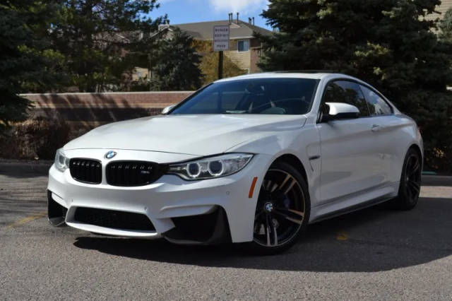 2015 BMW M4 RWD photo