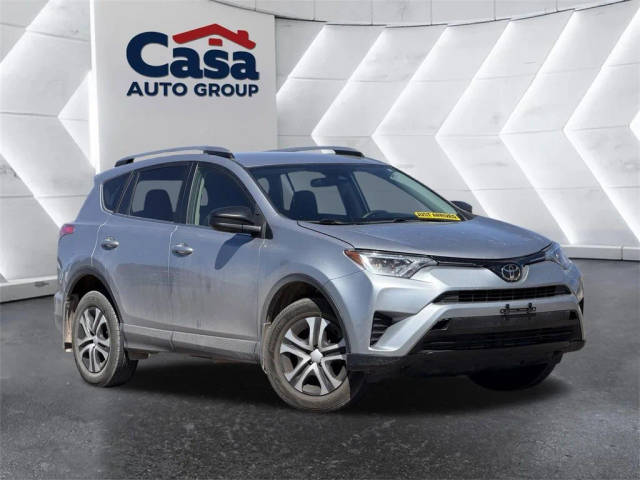 2018 Toyota RAV4 LE AWD photo