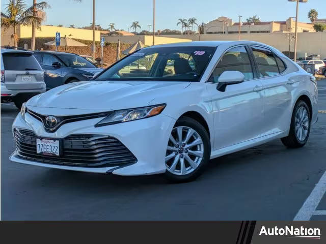 2018 Toyota Camry LE FWD photo