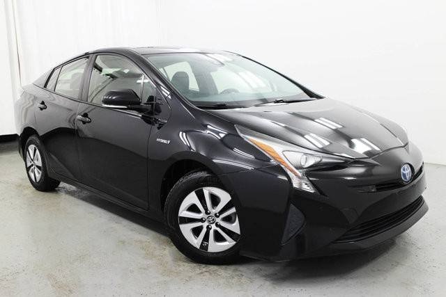 2018 Toyota Prius Three FWD photo