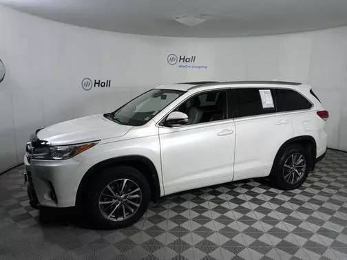 2018 Toyota Highlander XLE AWD photo