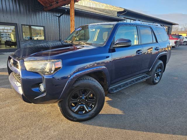 2018 Toyota 4Runner SR5 4WD photo