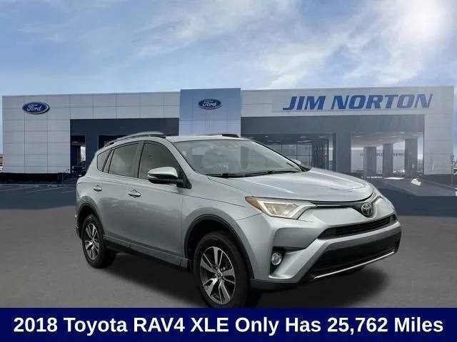 2018 Toyota RAV4 XLE FWD photo
