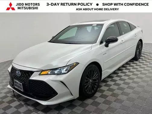 2019 Toyota Avalon Hybrid XSE FWD photo