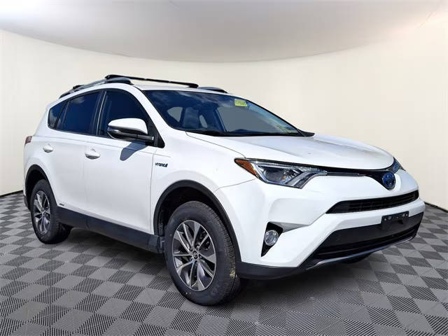 2018 Toyota RAV4 Hybrid XLE AWD photo