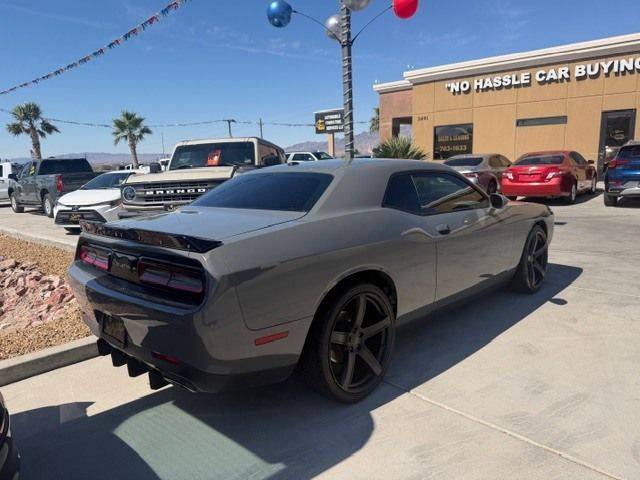 2018 Dodge Challenger SXT RWD photo