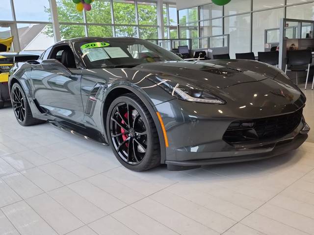 2019 Chevrolet Corvette Grand Sport 2LT RWD photo