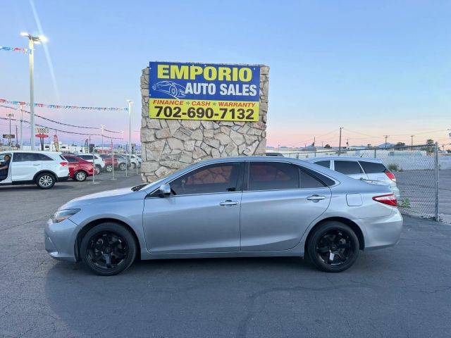2015 Toyota Camry SE FWD photo