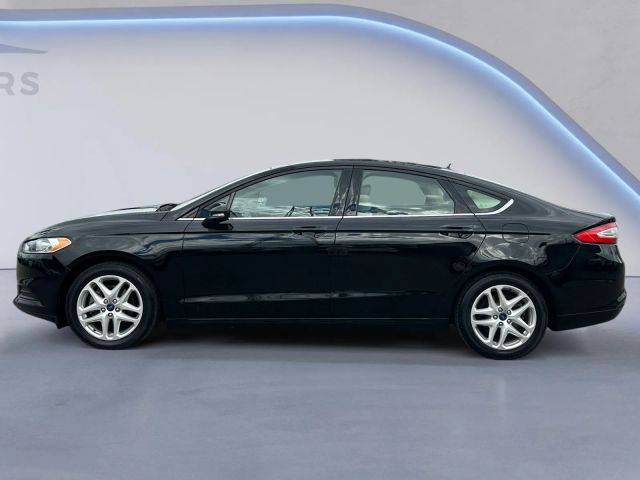 2016 Ford Fusion SE FWD photo