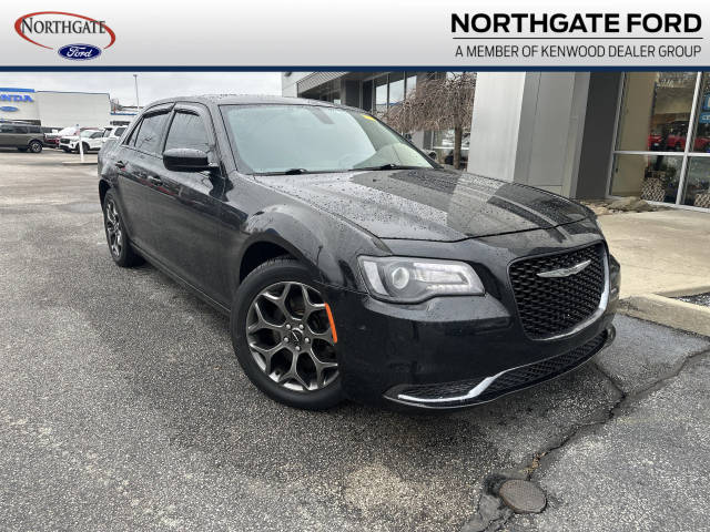 2018 Chrysler 300 Touring AWD photo