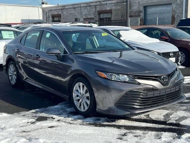 2018 Toyota Camry LE FWD photo