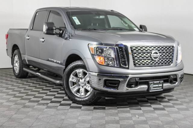 2018 Nissan Titan SV RWD photo