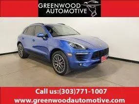 2018 Porsche Macan  AWD photo