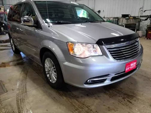 2015 Chrysler Town and Country Touring-L FWD photo