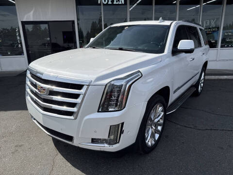 2018 Cadillac Escalade Luxury 4WD photo