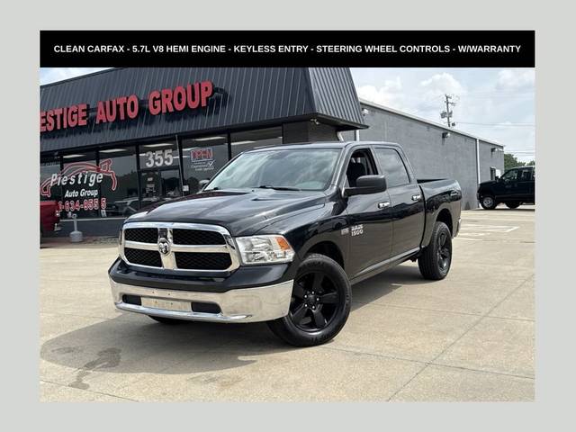 2017 Ram 1500 SLT 4WD photo