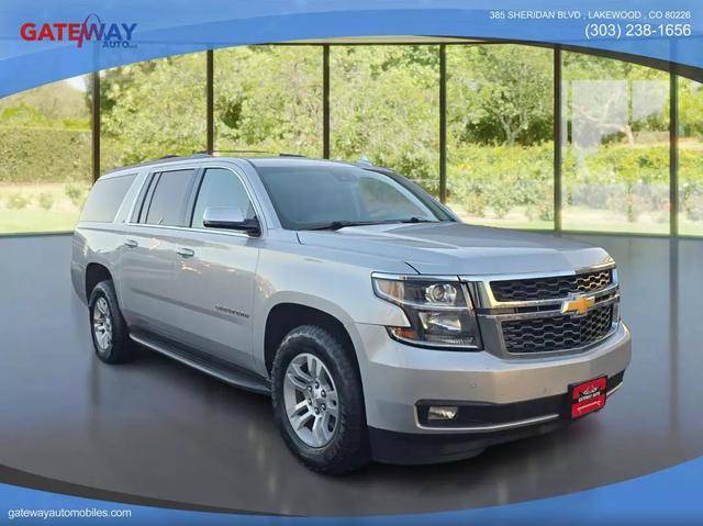 2017 Chevrolet Suburban LT 4WD photo