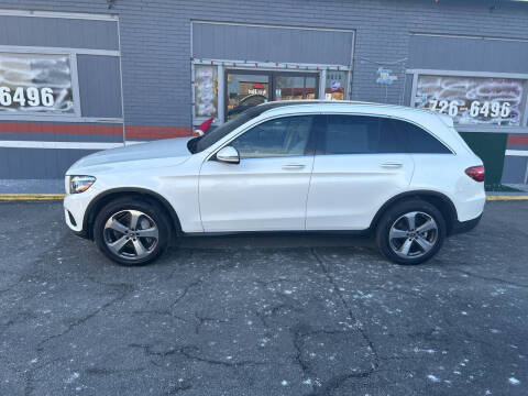 2018 Mercedes-Benz GLC-Class GLC 300 AWD photo