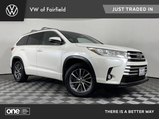 2018 Toyota Highlander XLE AWD photo