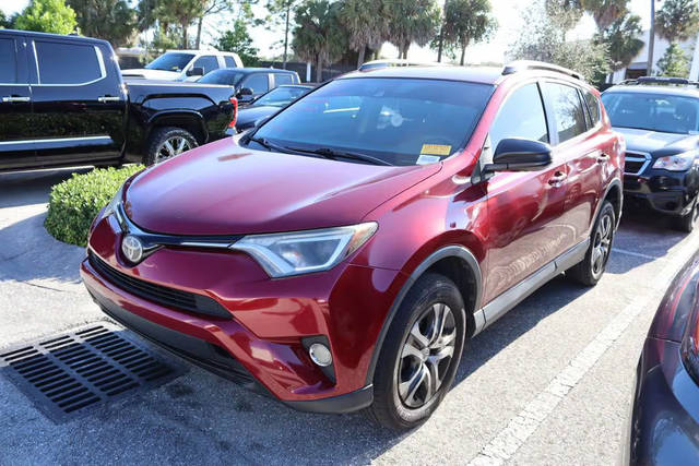 2018 Toyota RAV4 LE FWD photo