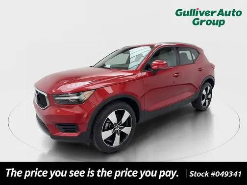 2019 Volvo XC40 Momentum FWD photo