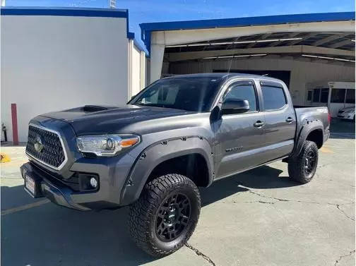 2018 Toyota Tacoma TRD Sport 4WD photo