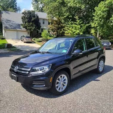 2018 Volkswagen Tiguan  AWD photo