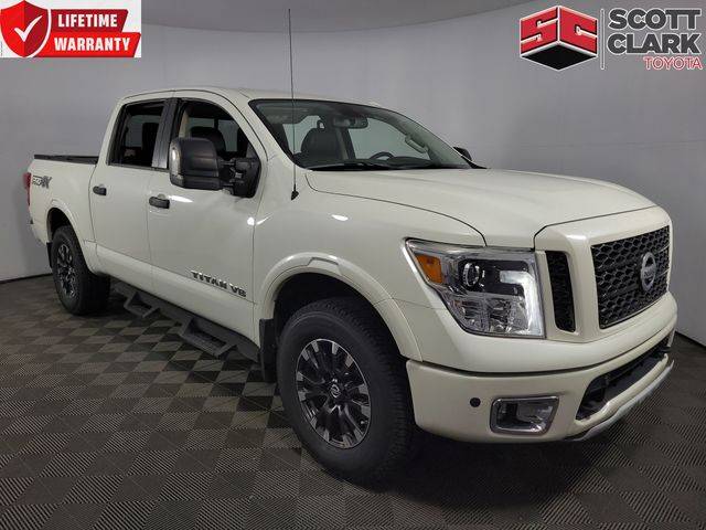 2018 Nissan Titan PRO-4X 4WD photo