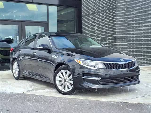 2018 Kia Optima LX FWD photo