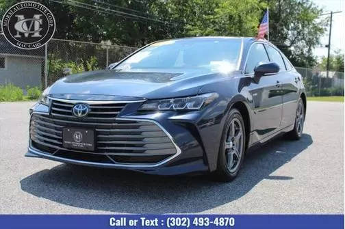 2019 Toyota Avalon Hybrid XLE FWD photo