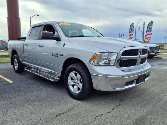 2017 Ram 1500 SLT 4WD photo