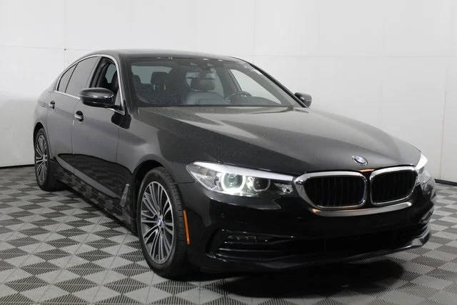 2018 BMW 5 Series 530i RWD photo
