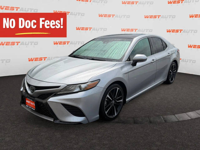 2018 Toyota Camry XSE V6 FWD photo