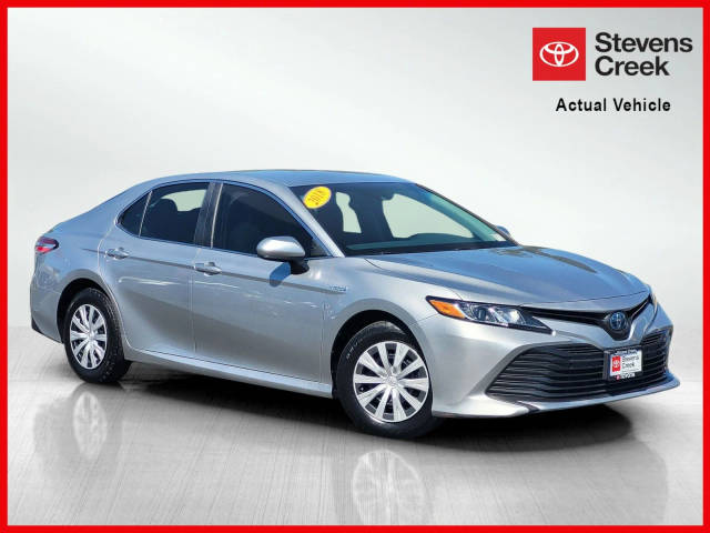 2018 Toyota Camry Hybrid LE FWD photo