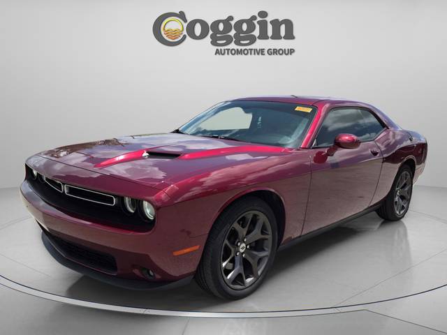 2018 Dodge Challenger SXT Plus RWD photo