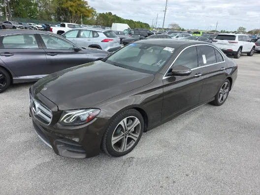 2018 Mercedes-Benz E-Class E 300 RWD photo