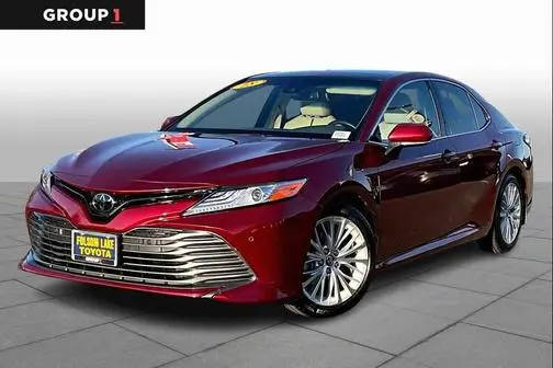 2018 Toyota Camry XLE FWD photo