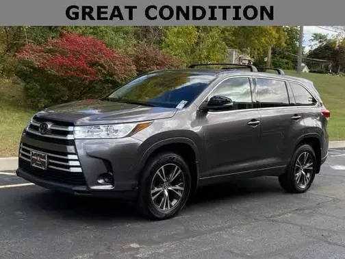 2018 Toyota Highlander LE AWD photo