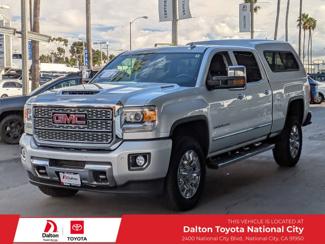 2018 GMC Sierra 2500HD Denali 4WD photo