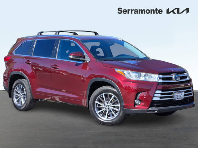 2018 Toyota Highlander Hybrid XLE AWD photo