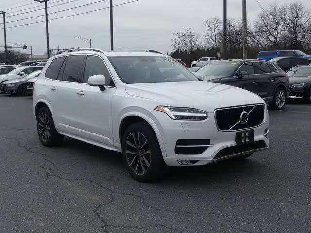 2019 Volvo XC90 Momentum AWD photo