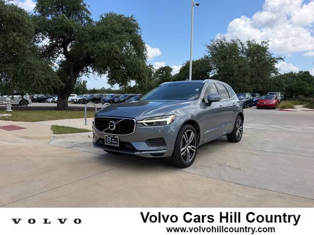 2018 Volvo XC60 Momentum AWD photo