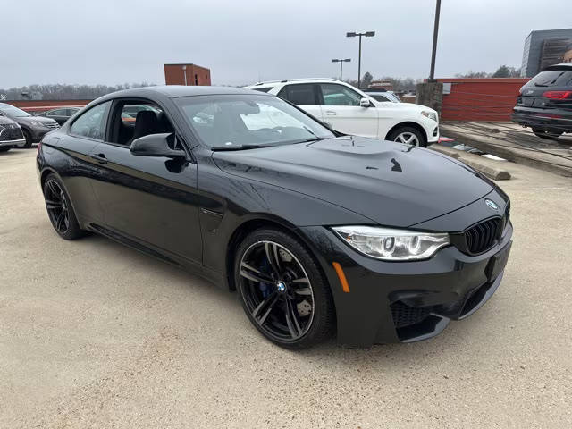 2015 BMW M4  RWD photo