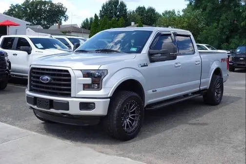 2015 Ford F-150 XLT w/HD Payload Pkg 4WD photo
