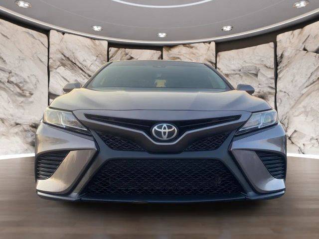 2018 Toyota Camry SE FWD photo