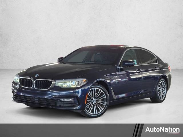 2018 BMW 5 Series 530e iPerformance RWD photo